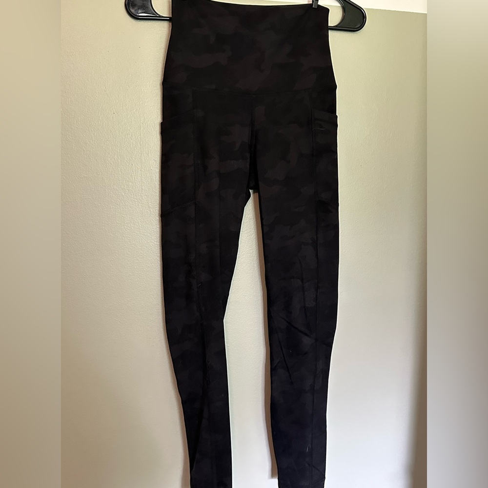 90 Degree By Reflex Charcoal Camouflage Leggings